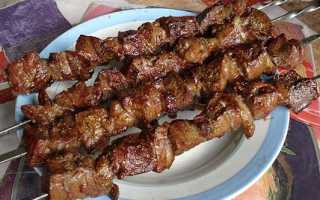 Как замариновать и приготовить вкусный и сочный шашлык из печени?